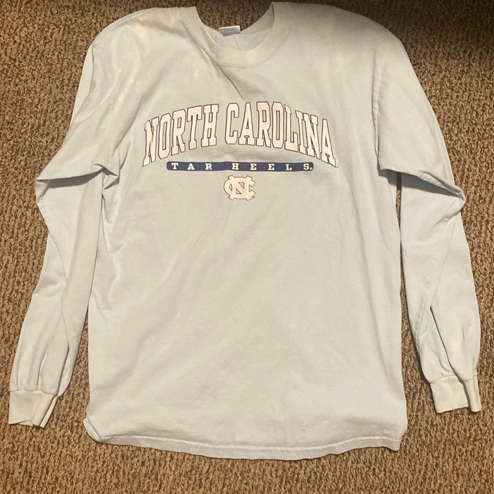 Long sleeve light blue top